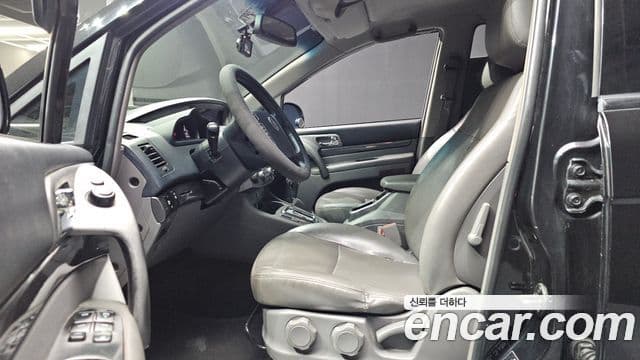 KG모빌리티(SsangYong) Korando 투리스모 4WD LT 9인승, 2014 10