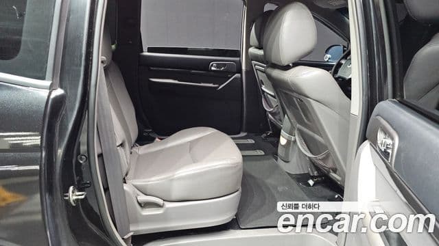 KG모빌리티(SsangYong) Korando 투리스모 4WD LT 9인승, 2014 12