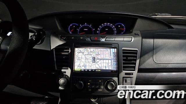 KG모빌리티(SsangYong) Korando 투리스모 4WD LT 9인승, 2014 15