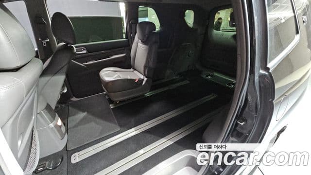 KG모빌리티(SsangYong) Korando 투리스모 4WD LT 9인승, 2014 19