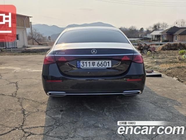 Mercedes-Benz E-класс W214 Avantgarde, 2025 4