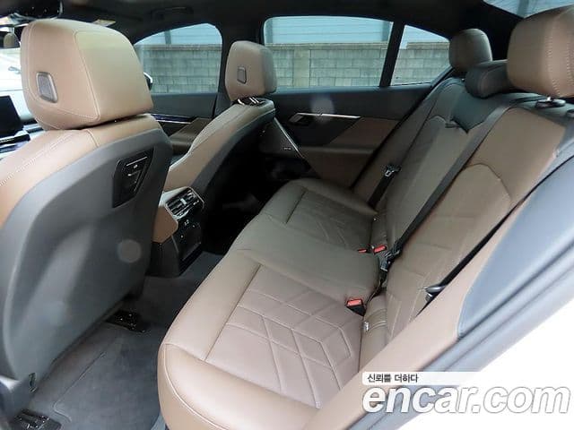 BMW 5시리즈 (G60) 520i M Sport, 2025 6