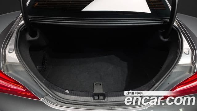 Mercedes-Benz CLA-класс C117 AMG Line, 2017 20