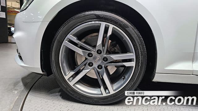 Audi A4 (B9) Premium, 2019 все фото