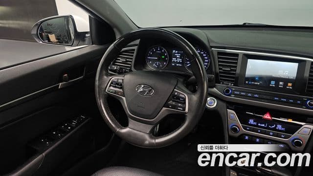 Hyundai Avante AD Modern, 2016 13