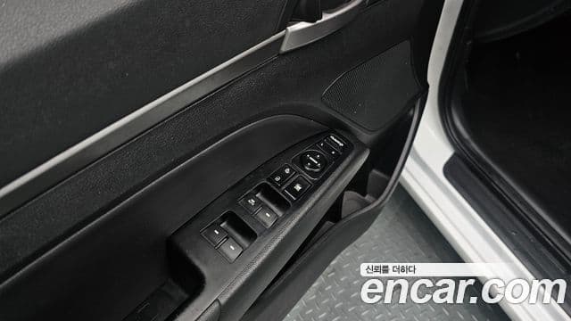 Hyundai Avante AD Modern, 2016 17