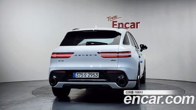 Genesis GV70, 2022 4