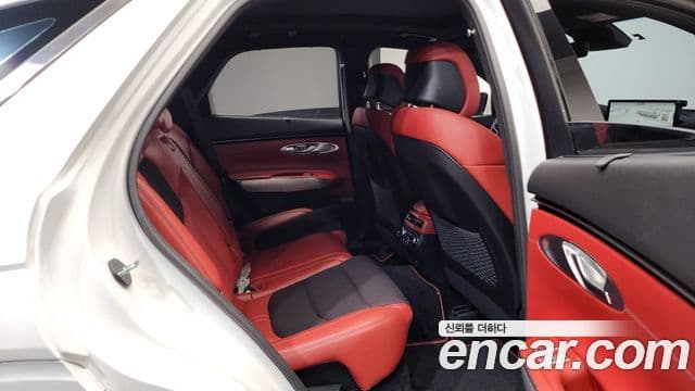 Genesis GV70, 2022 13