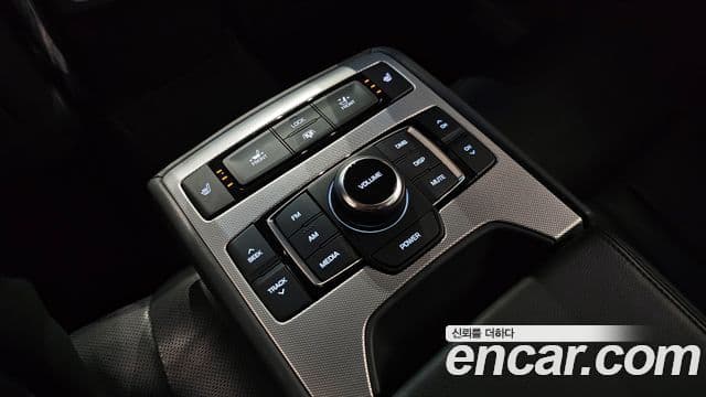 Genesis G80 Premium Luxury, 2017 17