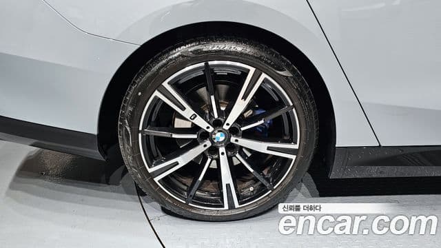 BMW 5시리즈 (G60) 530i xDrive M Sport, 2024 все фото
