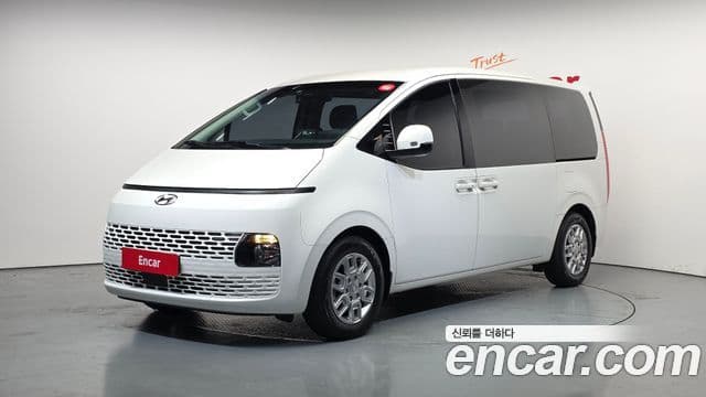 Hyundai Staria Modern, 2023 1