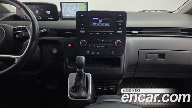 Hyundai Staria Modern, 2023 15