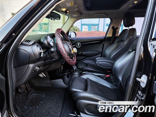 Mini Cooper D 3세대, 2015 10