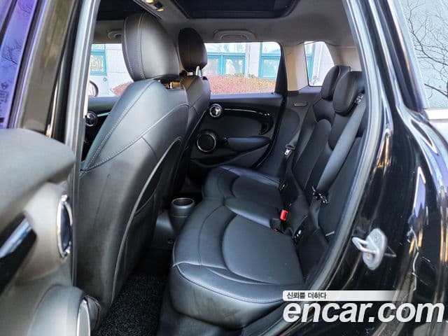 Mini Cooper D 3세대, 2015 11