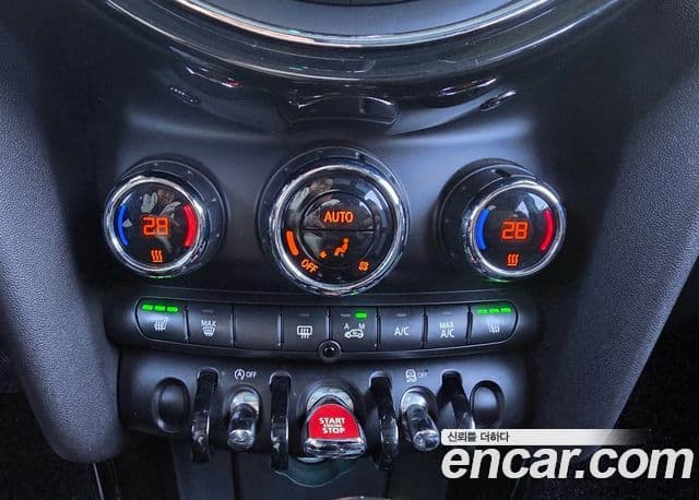 Mini Cooper D 3세대, 2015 12