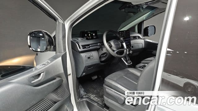 Hyundai Staria Modern, 2024 11