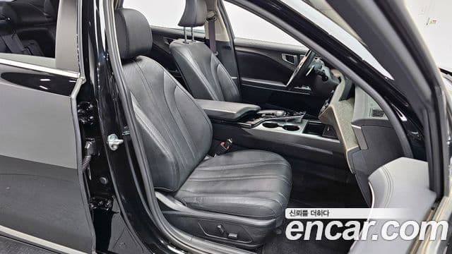 Kia K8 Trendy(арендный автомобиль), 2023 12