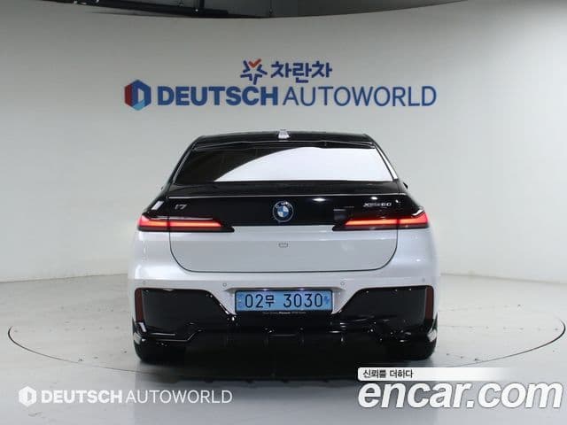 BMW i7 (G70) xDrive 60 M Sport, 2023 4