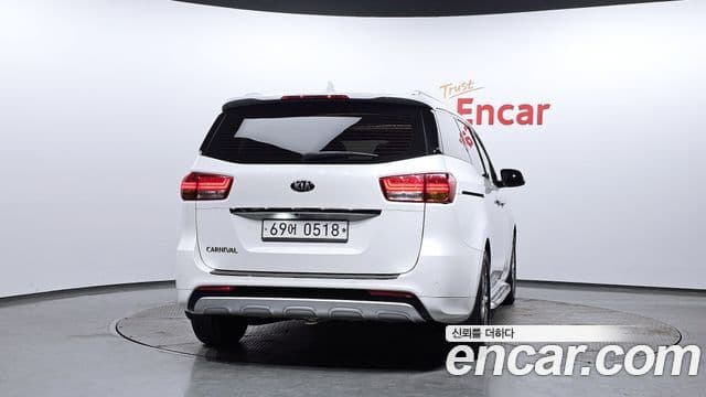 Kia All New Carnival Prestige, 2017 4