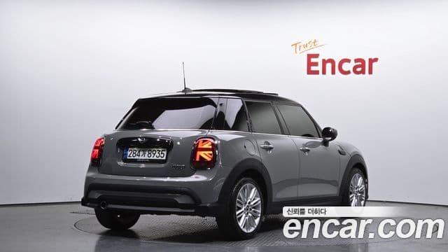 Mini Cooper 3세대, 2022 2