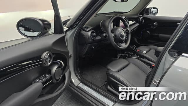 Mini Cooper 3세대, 2022 11