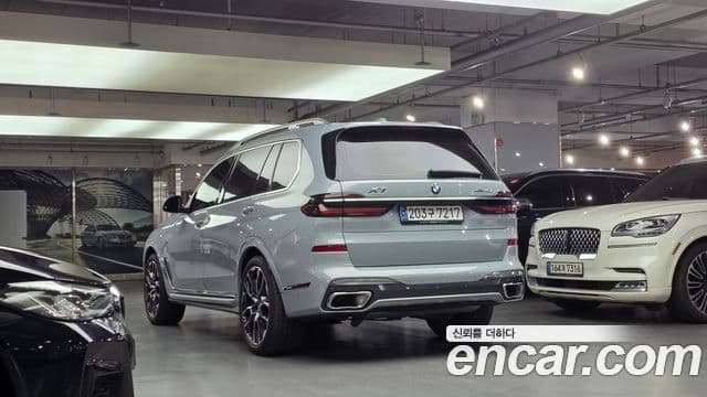 BMW X7 (G07) xDrive 40i M Sport 7인승, 2024 4