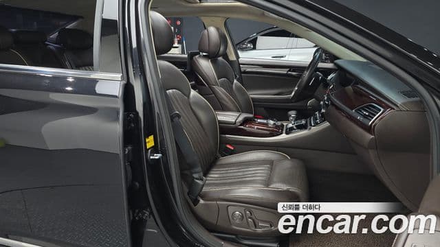 Genesis EQ900 Prestige, 2018 10