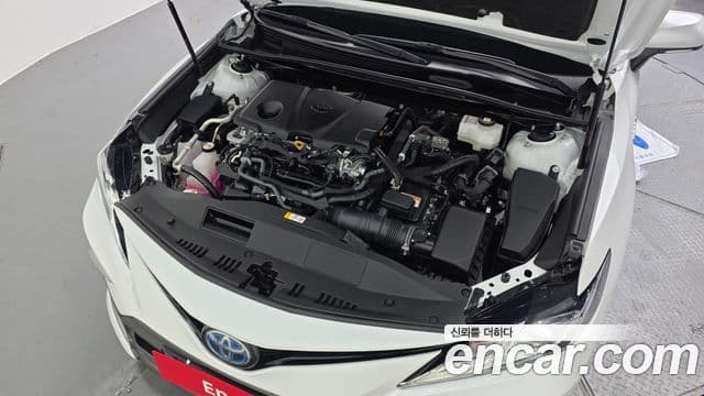 Toyota 캠리 (XV70) 2.5 LE гибрид, 2024 все фото