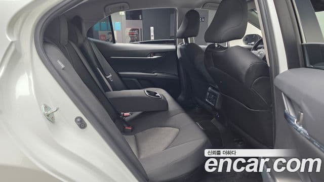 Toyota 캠리 (XV70) 2.5 LE гибрид, 2024 12