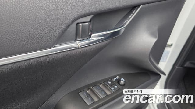 Toyota 캠리 (XV70) 2.5 LE гибрид, 2024 20