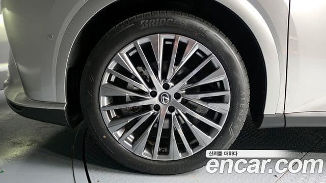 Lexus RX350h 5세대 Luxury, 2024 все фото