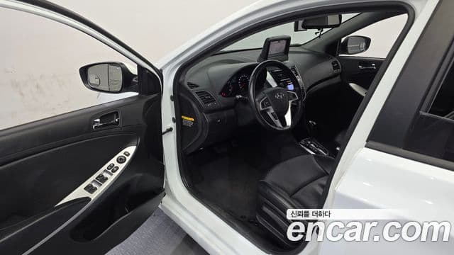 Hyundai Accent(новый кузов / новое поколение) Premier, 2012 10