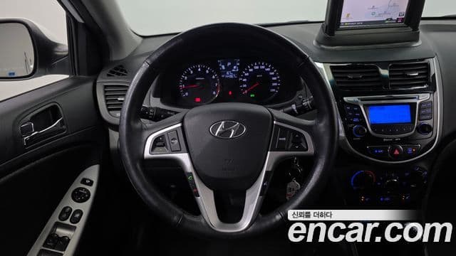 Hyundai Accent(новый кузов / новое поколение) Premier, 2012 15