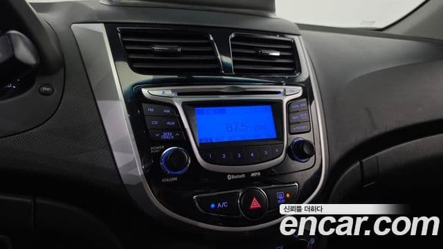 Hyundai Accent(новый кузов / новое поколение) Premier, 2012 18