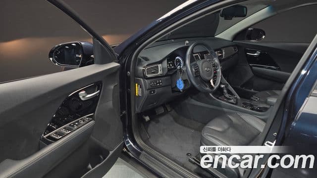 Kia Niro Prestige, 2018 10