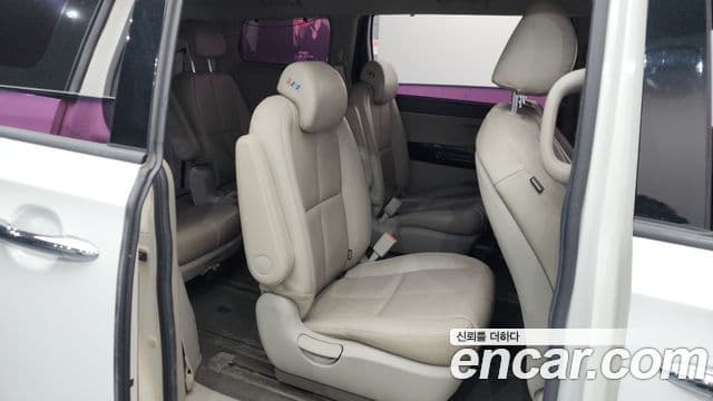 Kia All New Carnival Noblesse, 2016 12