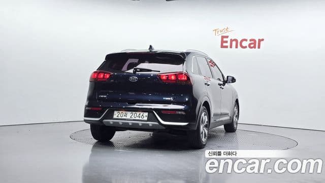 Kia Niro Luxury, 2018 4