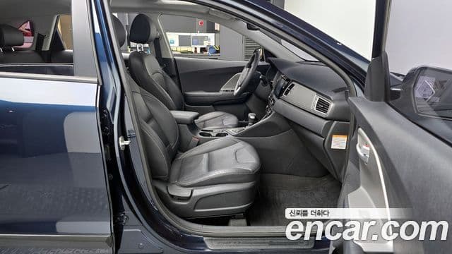 Kia Niro Luxury, 2018 10