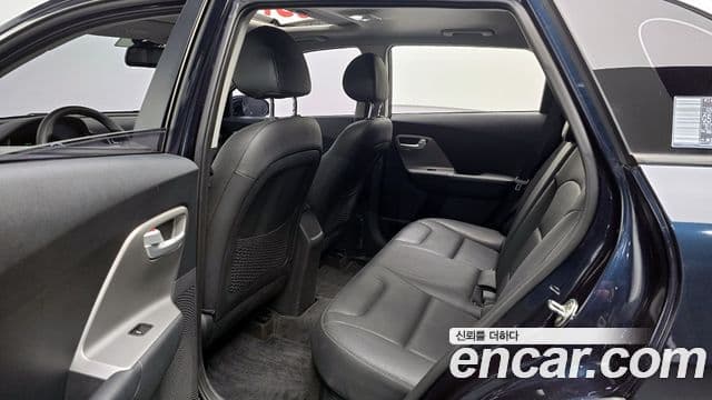 Kia Niro Luxury, 2018 12