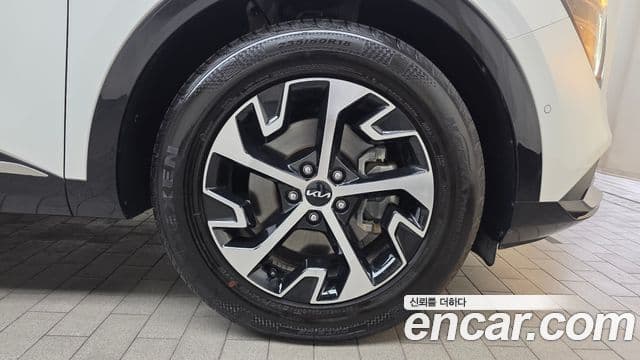 Kia Sportage 5세대 гибрид Signature 2WD, 2023 все фото