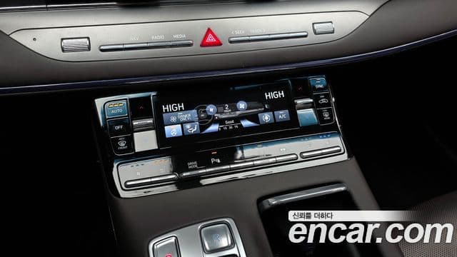 Hyundai The / новый New Grandeur IG гибрид Exclusive, 2023 17