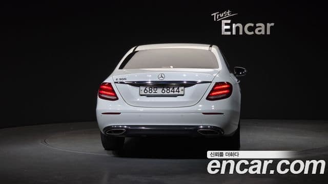 Mercedes-Benz E-класс W213 Avantgarde, 2017 4