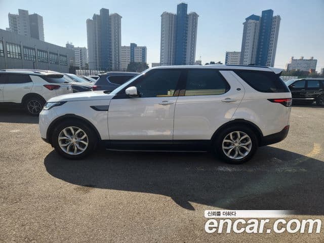 Land Rover Discovery 5 2.0 SD4 SE, 2019 4