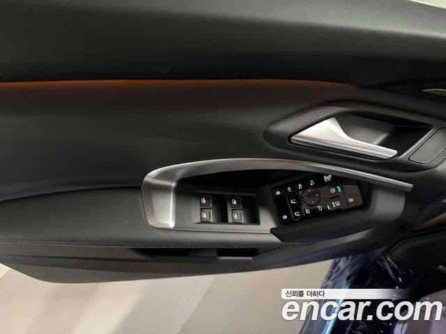 Audi Q5 (80A) 40 TDI Quattro S Line чёрный Edition, 2025 9