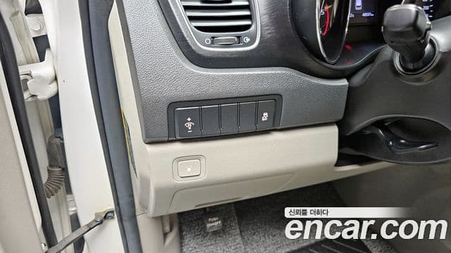 Kia The / новый New Carnival Luxury, 2020 16