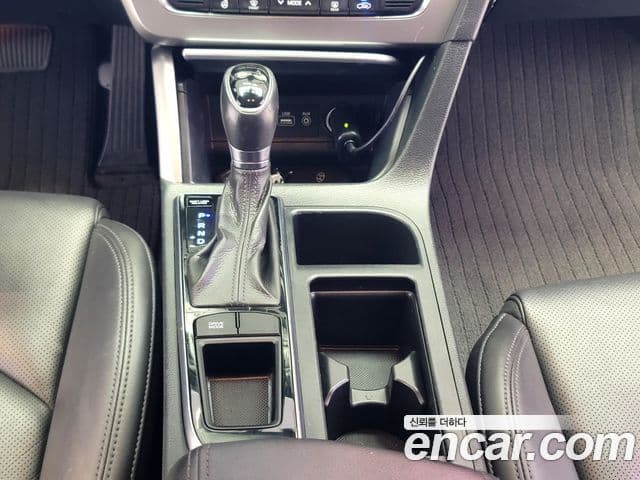 Hyundai LF Sonata 2.0 Smart, 2015 14