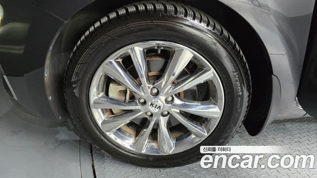 Kia The / новый New Carnival VIP, 2020 все фото