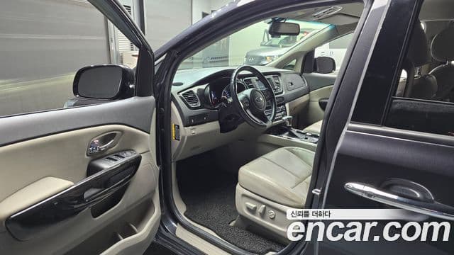 Kia The / новый New Carnival VIP, 2020 10