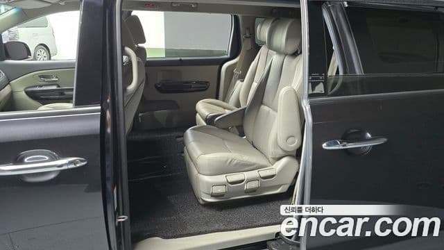 Kia The / новый New Carnival VIP, 2020 11