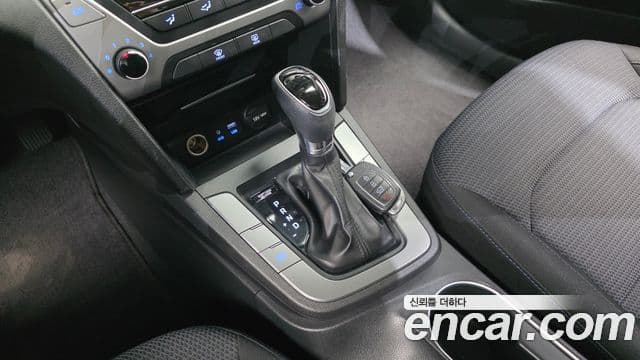 Hyundai Avante AD 1.6 LPI Style(арендный автомобиль), 2017 9